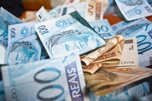 PLANEJAMENTO TRIBUTÁRIO E MUDANÇA PARA O EXTERIOR: UMA CAUTELA NECESSÁRIA