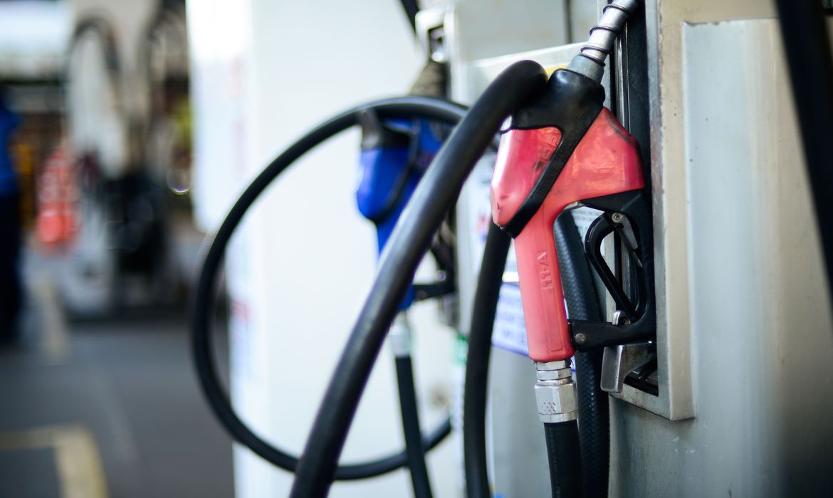 Confaz fixa novas alíquotas de ICMS sobre gasolina, diesel e gás de cozinha para fevereiro de 2027 Confaz fixa novas alíquotas de ICMS sobre gasolina, diesel e gás de cozinha para fevereiro de 2027